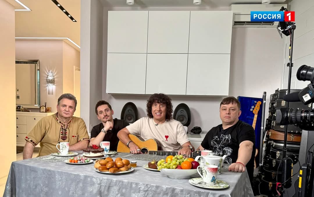 «Когда все дома» с Андреем Алексиным